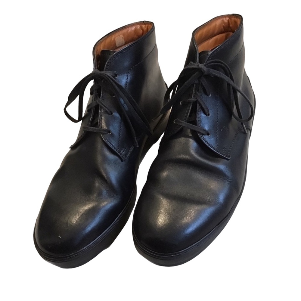 Tod’s Black Leather Ankle Boots.